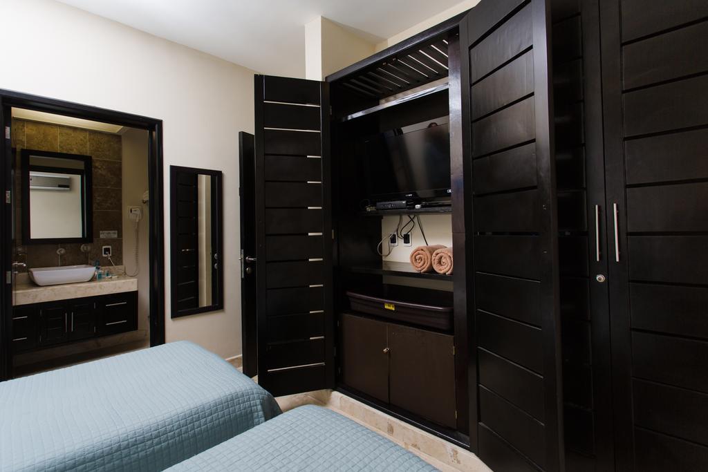 Oceanfront El Faro Surf 302 Apartment Playa del Carmen Bagian luar foto