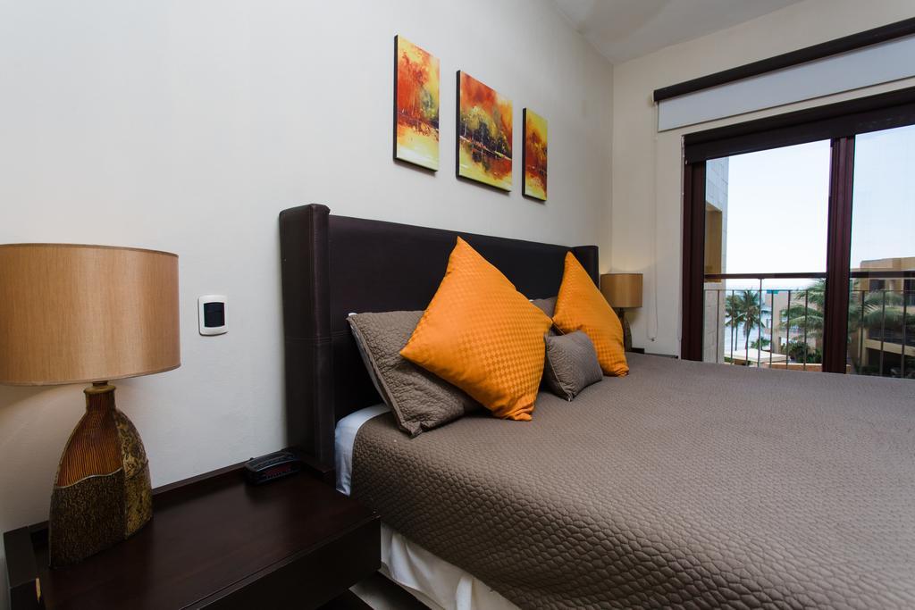 Oceanfront El Faro Surf 302 Apartment Playa del Carmen Bagian luar foto